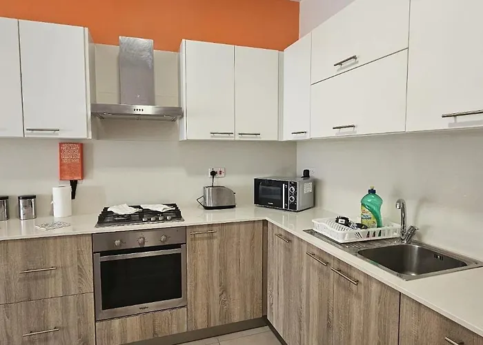 Elegant Near Valletta J2 *